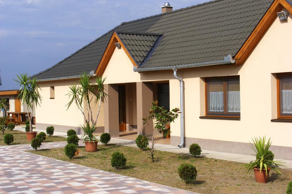 Szerencsecsillag Vendégház Kiskoros Exterior foto
