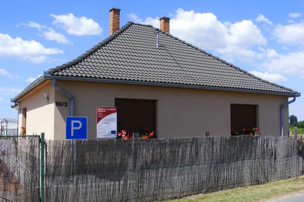 Szerencsecsillag Vendégház Kiskoros Exterior foto