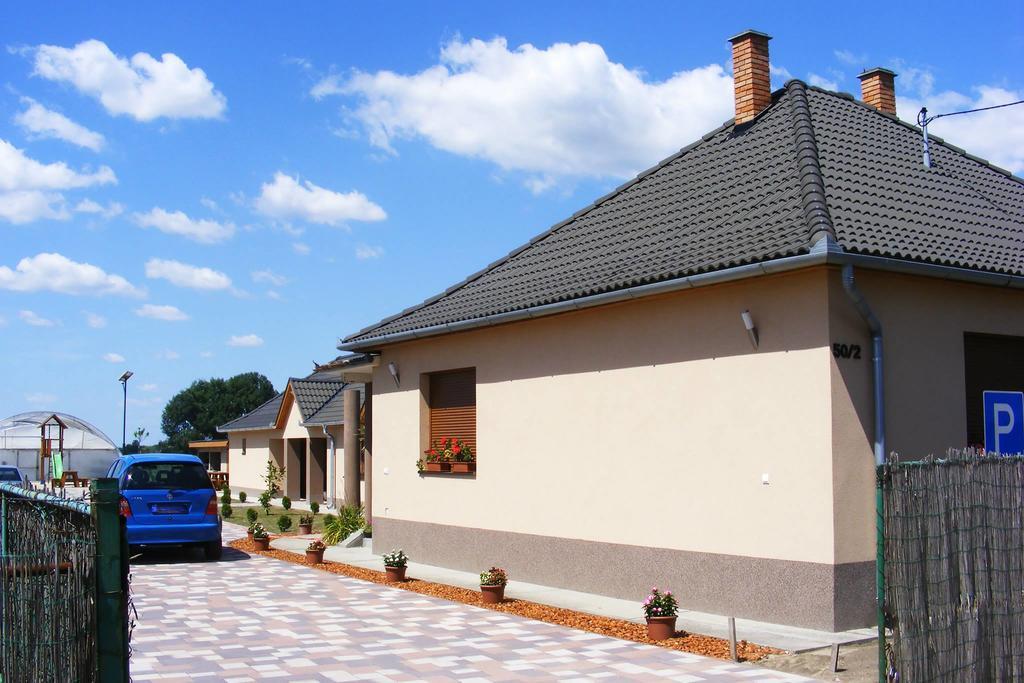 Szerencsecsillag Vendégház Kiskoros Exterior foto